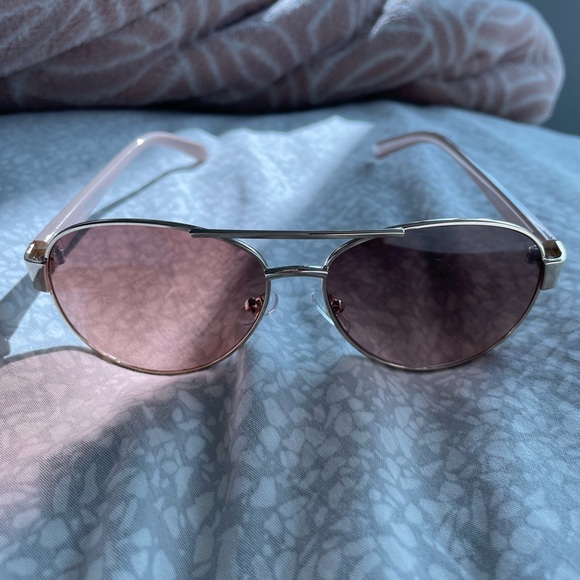 Steve Madden sunglasses - Picture 3 of 4